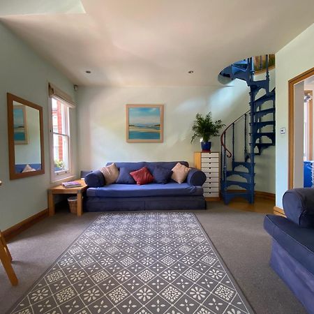 8 Ravenscourt Gardens Apartment Лондон Екстериор снимка
